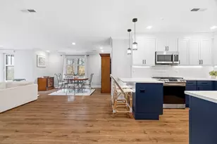 1721 Centre St, Boston, MA 02132 - Photo 4
