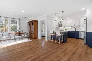 1721 Centre St, Boston, MA 02132 - Photo 10