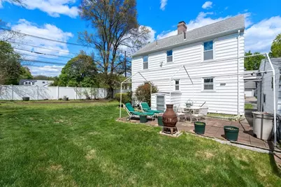 5 Olde Field Rd, Newton, MA 02459 - Photo 2