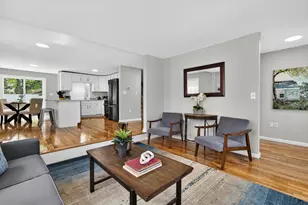 19 Barber St, Medway, MA 02053 - Photo 8