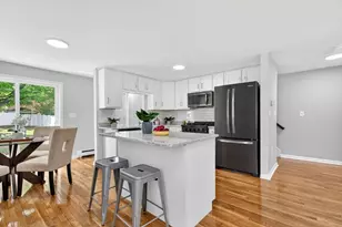 19 Barber St, Medway, MA 02053 - Photo 4