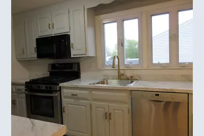 6 Bristol St, Lowell, MA 01852 - Photo 24