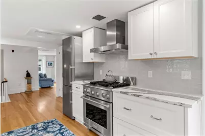 28 Dove St #2, Newburyport, MA 01950 - Photo 6