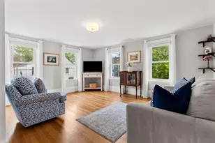 28 Dove St, Newburyport, MA 01950 - Photo 10