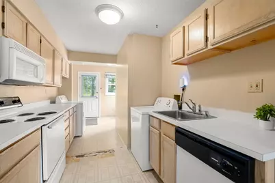 76 Mitchell Dr #76, Chicopee, MA 01022 - Photo 4
