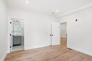 13 Langmaid Ave, Somerville, MA 02145 - Photo 10