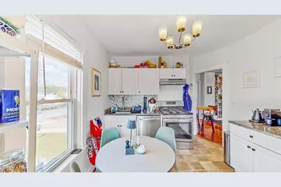 60-62 Kenneth St, Newton, MA 02461 - Photo 8