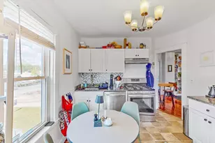 60-62 Kenneth St, Newton, MA 02461 - Photo 8