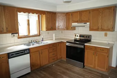 83 Sherborne Street, Taunton, MA 02718 - Photo 8