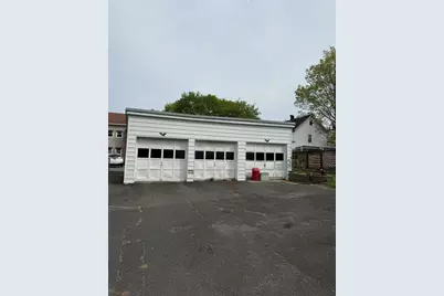 7 I St, Montague, MA 01376 - Photo 4