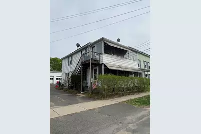 7 I St, Montague, MA 01376 - Photo 2