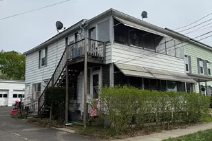 7 I St, Montague, MA 01376 - Photo 2