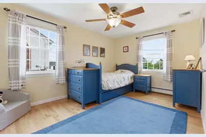 66 Phillips Cir, Waltham, MA 02452 - Photo 18