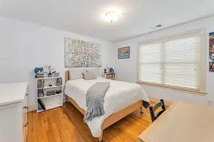 196 Durnell Ave, Boston, MA 02131 - Photo 20