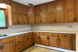 83 Fort Hill Ave, Pittsfield, MA 01201 - Photo 12