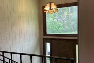 83 Fort Hill Ave, Pittsfield, MA 01201 - Photo 8