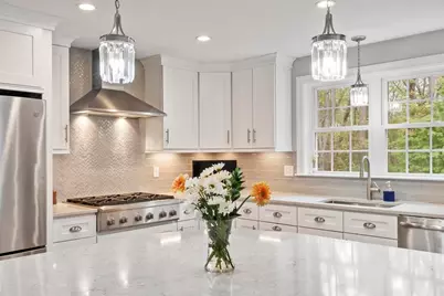 10 West St, Wilmington, MA 01887 - Photo 6