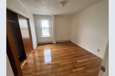 212 Brightman St, Fall River, MA 02720 - Photo 8