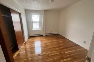 212 Brightman St, Fall River, MA 02720 - Photo 8