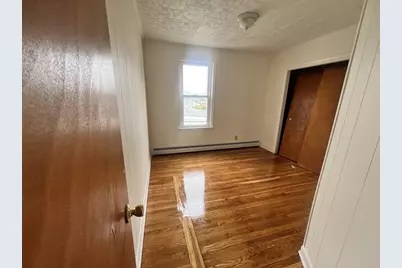 212 Brightman St, Fall River, MA 02720 - Photo 10