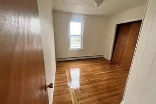 212 Brightman St, Fall River, MA 02720 - Photo 10