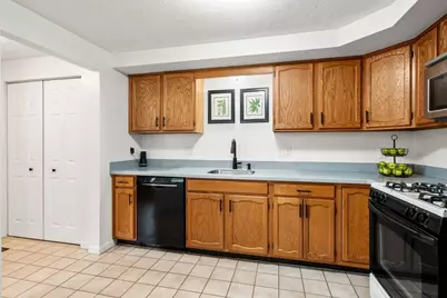 340 Centre Avenue #7, Rockland, MA 02370 - Photo 6