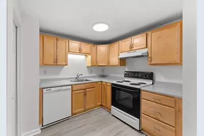 35 Eagle Ave #7, Brockton, MA 02301 - Photo 8