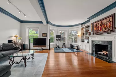 43 Carlton St #2, Brookline, MA 02446 - Photo 4