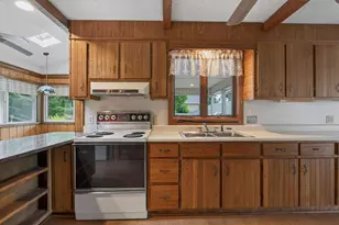 18 Peck St, North Attleboro, MA 02760 - Photo 8
