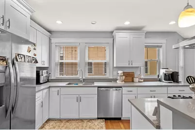 1530 Mystic Valley Parkway #1, Medford, MA 02155 - Photo 6