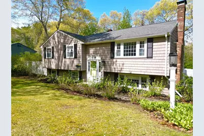 31 Lantern Lane, Plymouth, MA 02360 - Photo 2