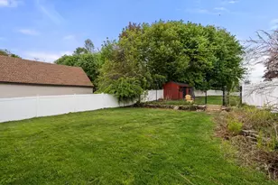 48 Charles St, Gardner, MA 01440 - Photo 18