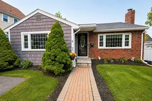 5 Vermont Ave, Saugus, MA 01906 - Photo 1