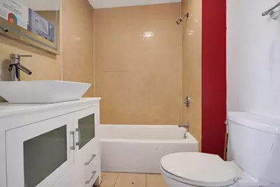 213 W 9th St, Boston, MA 02127 - Photo 12