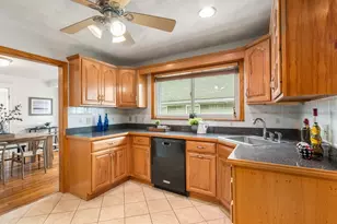 93 Puritan Rd, Somerville, MA 02145 - Photo 8