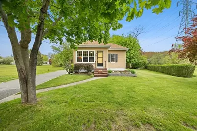 86 Hart St, Taunton, MA 02780 - Photo 4