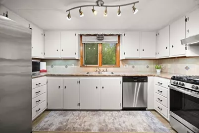 86 Hart St, Taunton, MA 02780 - Photo 10