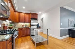 215 L St, Boston, MA 02127 - Photo 6