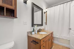 215 L St, Boston, MA 02127 - Photo 16