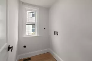 32 Manning St, Medford, MA 02155 - Photo 16