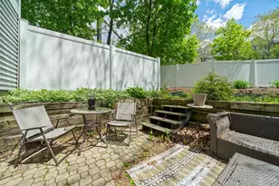 11 Marion St, Boston, MA 02131 - Photo 16