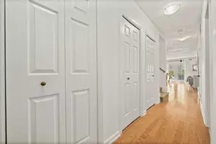 11 Marion St, Boston, MA 02131 - Photo 10