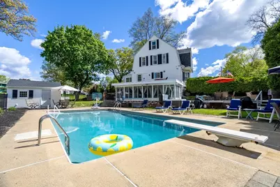 1084 Main Street, Leominster, MA 01453 - Photo 2