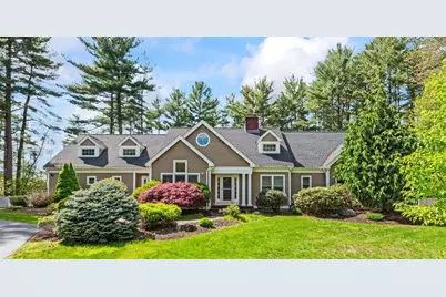 33 Smallwood Cir, Boylston, MA 01505 - Photo 2