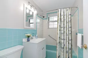 4 Colonial Village Dr, Arlington, MA 02474 - Photo 20