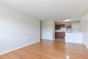 4 Colonial Village Dr, Arlington, MA 02474 - Photo 10