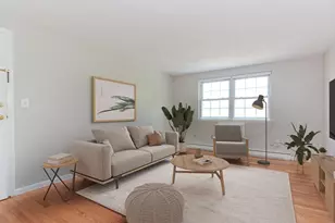 4 Colonial Village Dr, Arlington, MA 02474 - Photo 12