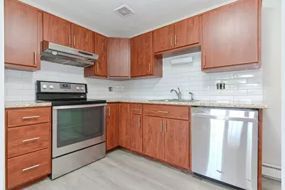 4 Colonial Village Dr #9, Arlington, MA 02474 - Photo 6