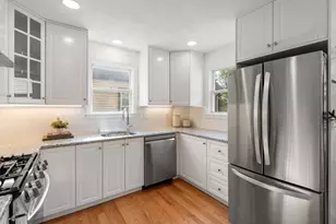5 Hearn St, Watertown, MA 02472 - Photo 4