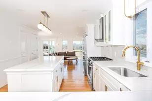 9 Chestnut Pl, Hingham, MA 02043 - Photo 8